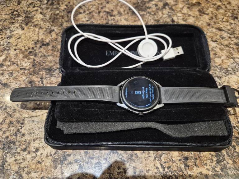 Emporio Armani Smartwatch EA Connected 4240 with Charging Cable and Case