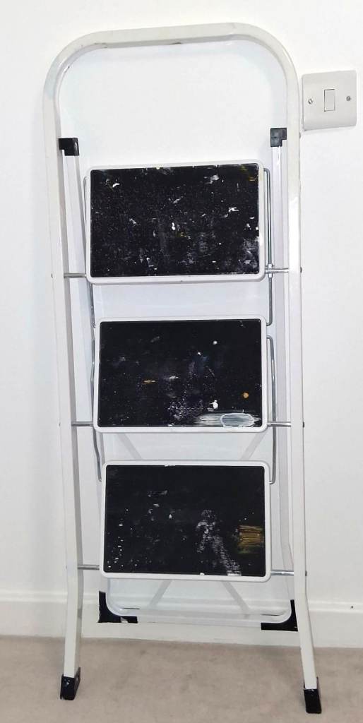 image for STEP LADDER/ PORTABLE/ FOLDING/ ANTI SLIPE - BARGAIN