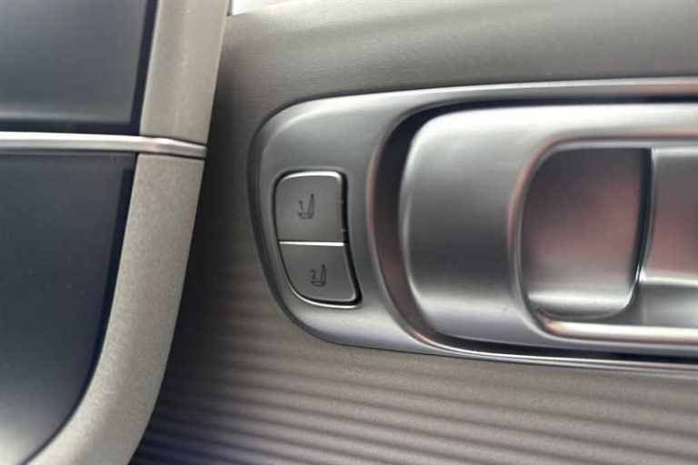 2025 Hyundai IONIQ 6 168kW Ultimate 77kWh 4dr Auto SALOON ELECTRIC Automatic