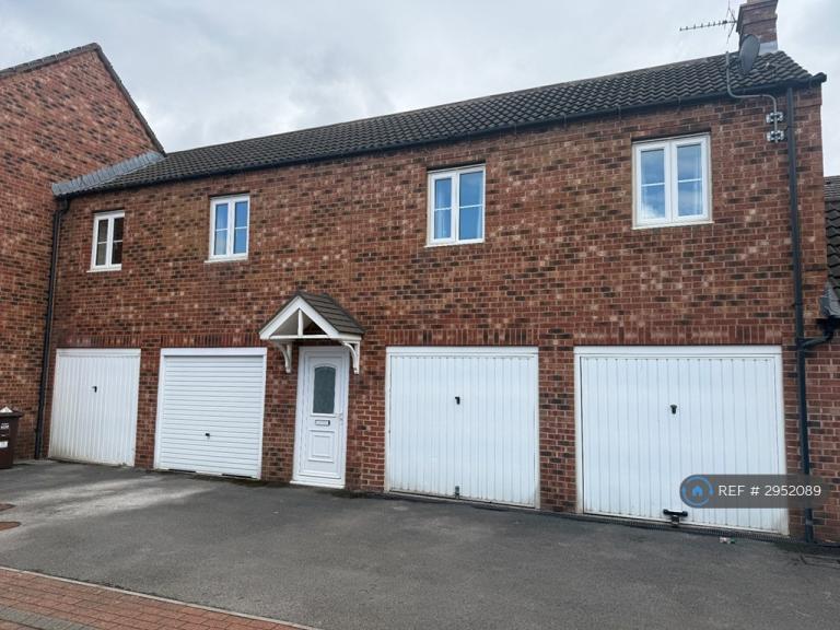 2 bedroom flat in Raynald Road, Sheffield, S2 (2 bed) (#2952089)