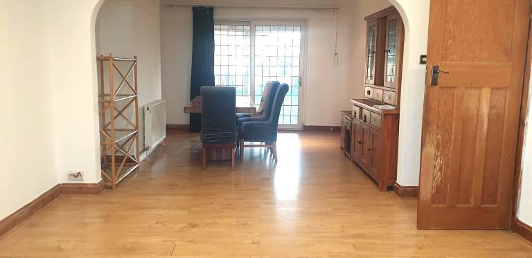 4 bedroom house + through lounge + separate kitchen + drive way parking - HA3 available   