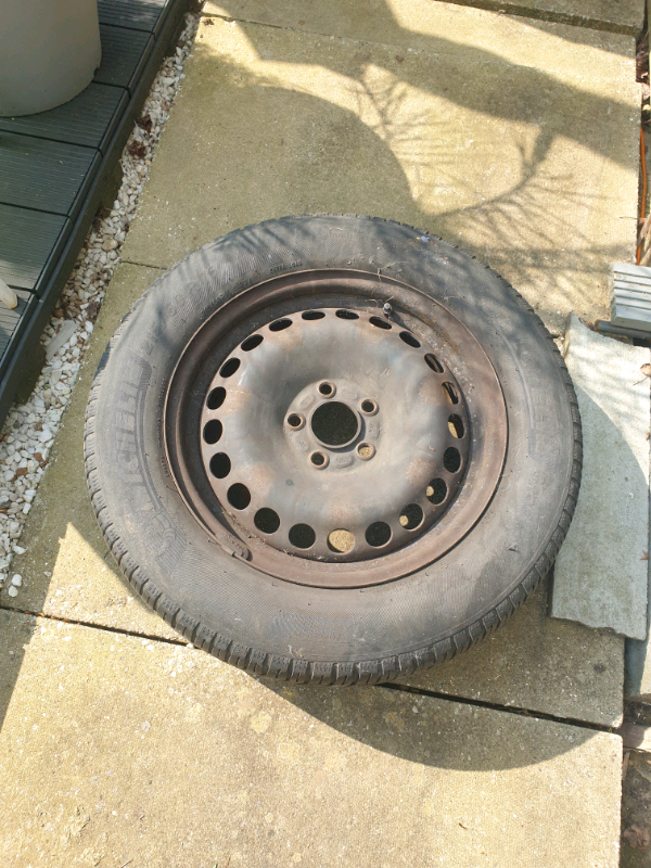 Ford wheel and tyre