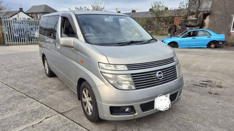 Nissan Elgrand E51 3.5