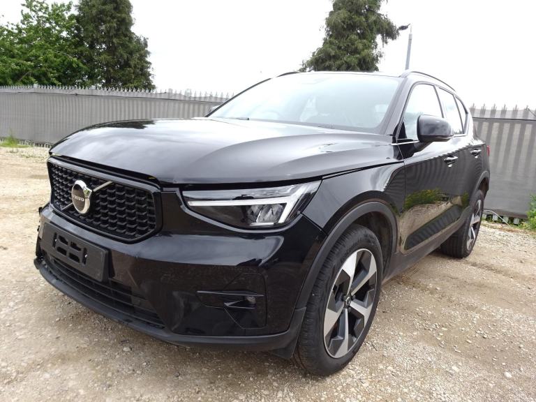2026 26 REG VOLVO XC40 + B4 AUTO DAMAGED REPAIRABLE SALVAGE