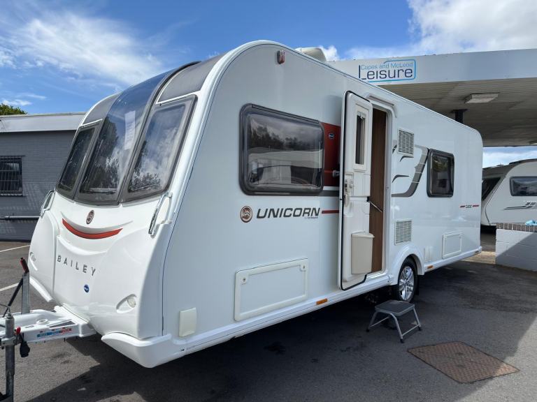 BAILEY UNICORN CADIZ, WITH FIXED SIGLE BEDS & ALDE HEATING