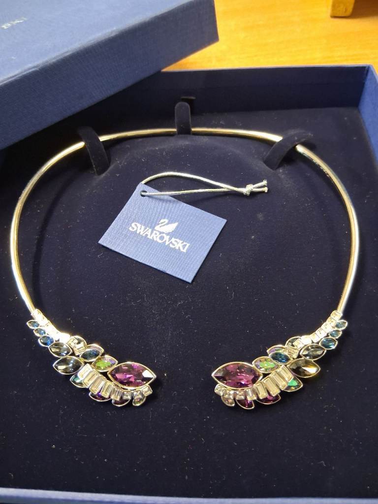 Swarovski choker style necklace