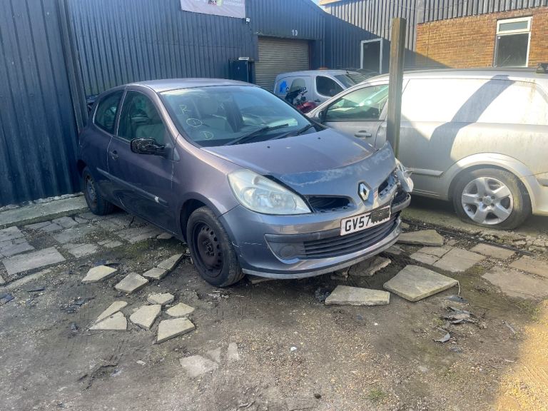 Renault Clio 1.2 Crash damaged 