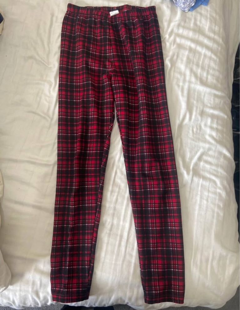 Assorted items of clothing 