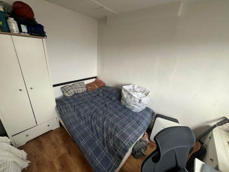 🏠 LARGE DOUBLE ROOM TO RENT IN SEVEN SISTERS 💫