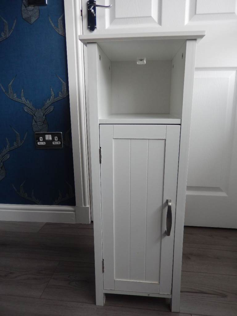Bathroom floor cabinet, wall cabnet and free standing towel rail