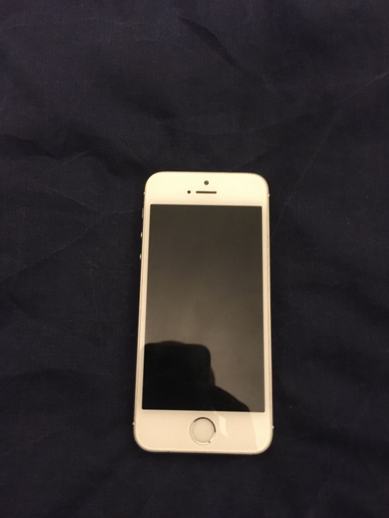 Iphone 5s silver only £30