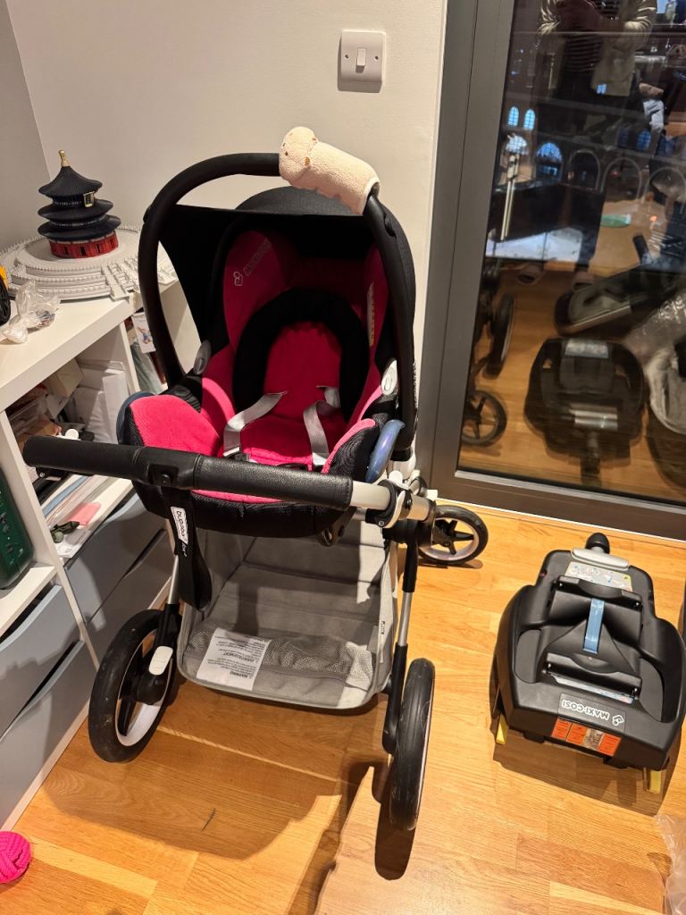 ⭐ Bugaboo Fox2 Full Travel System – £250