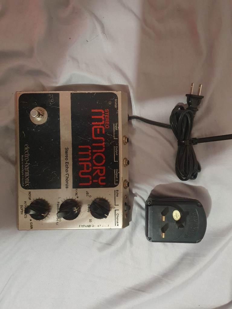 Electro-Harmonix Stereo Memory Man vintage guitar /,effects pedal