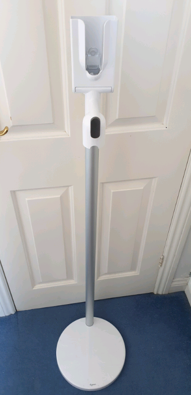 image for V11 flooring Dok - Excellent condition