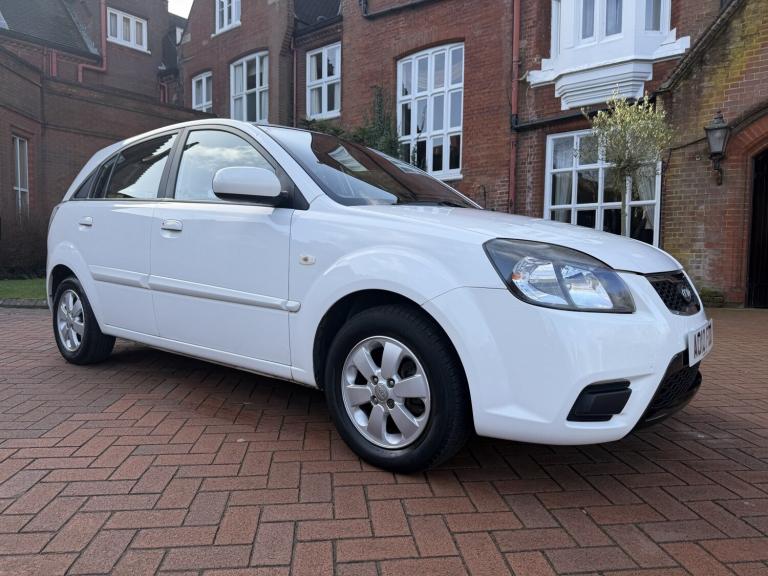 KIA RIO 1.4 Strike 2010