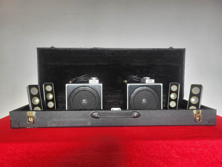 Logitech Z4 System Speakers