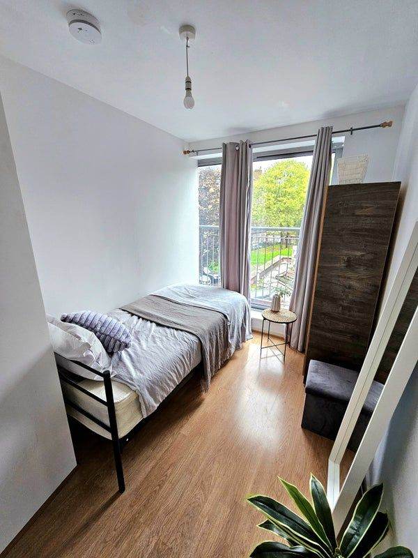 🏡 Shared rooms available in affordable rent 💷