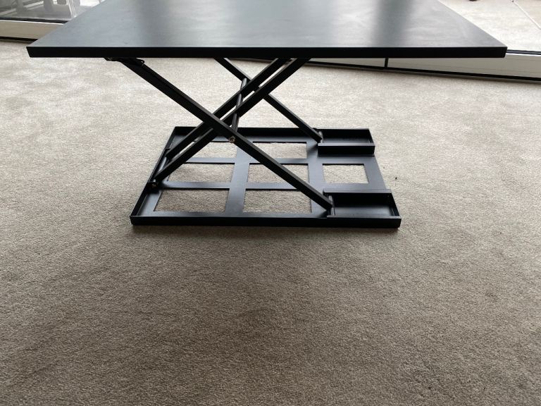 Adjustable height Computer Desk 