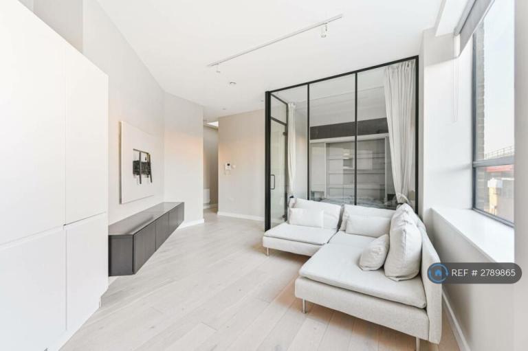 1 bedroom flat in Coldharbour Lane, London, SW9 (1 bed) (#2789865)