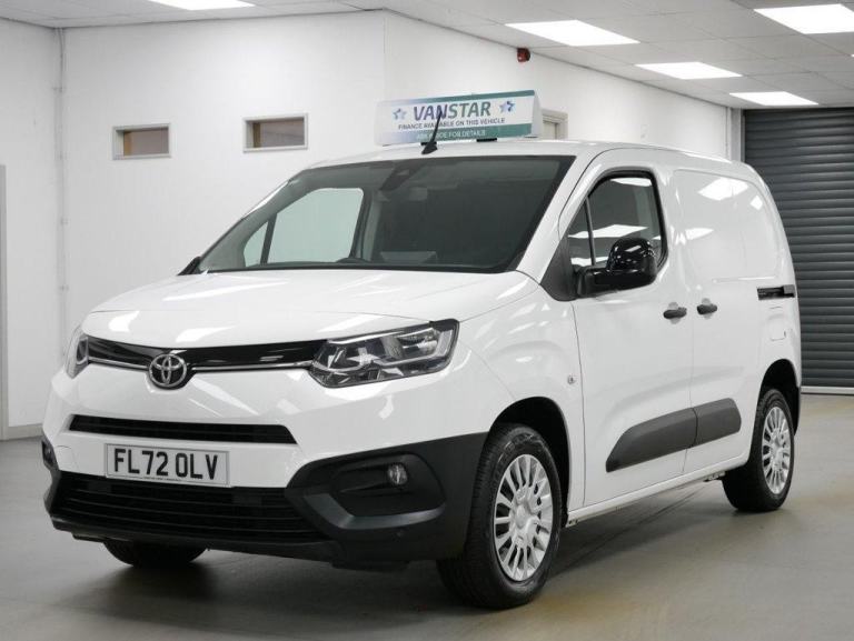 72 TOYOTA PROACE CITY 1.5 BLUEHDI 100 BHP L1 SWB ICON EDITION 6 DOOR