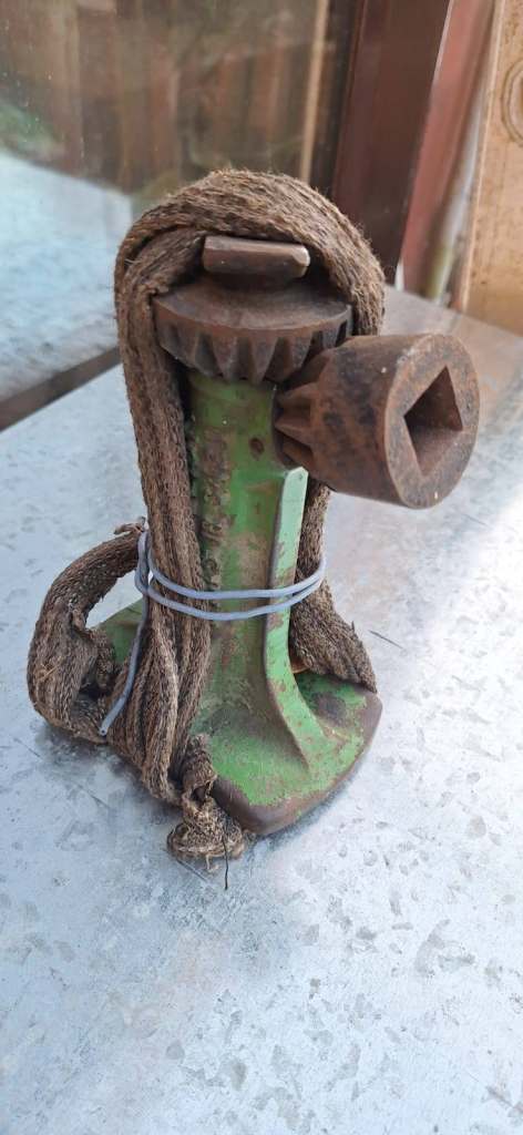 Vintage Lake & Elliot Midas Junior S421 Cast Iron Car Bottle Jack