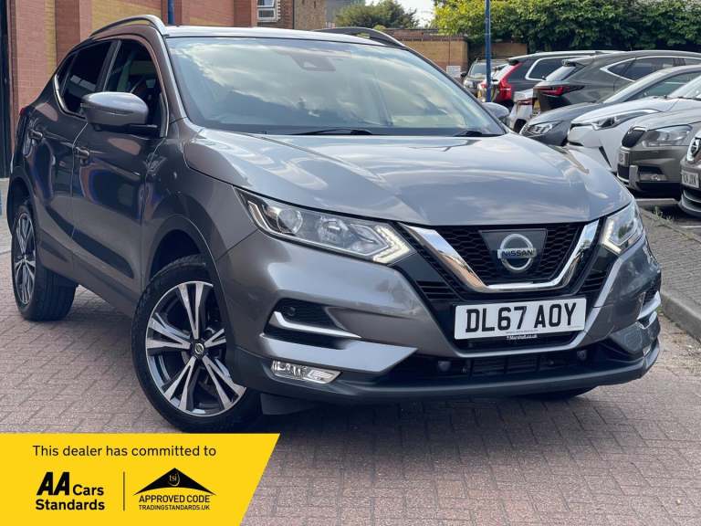2017 Nissan Qashqai 1.2 DIG-T N-Connecta XTRON Euro 6 (s/s) 5dr HATCHBACK Petrol Automatic