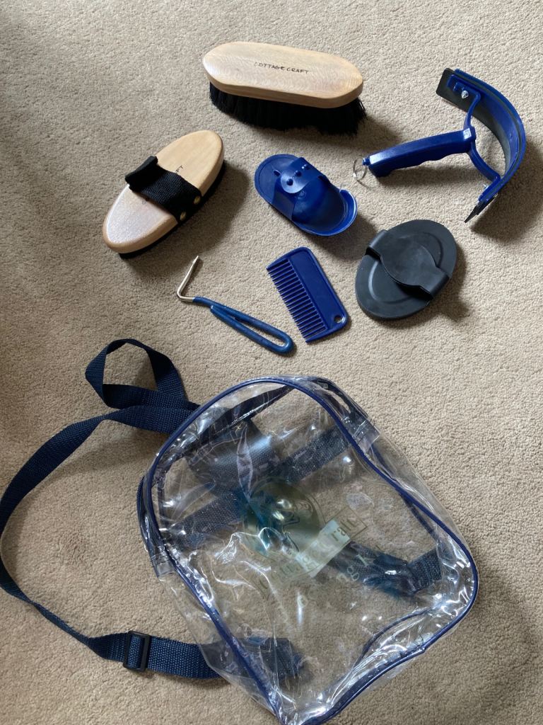 image for Cottagers Craft Horse Grooming Set