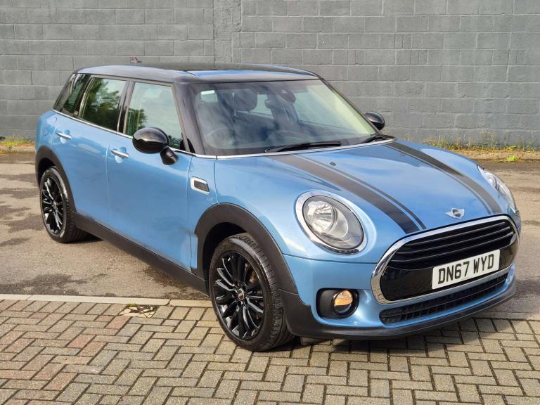 2017 MINI Clubman 1.5 Clubman Cooper Black 6dr Estate Petrol Manual