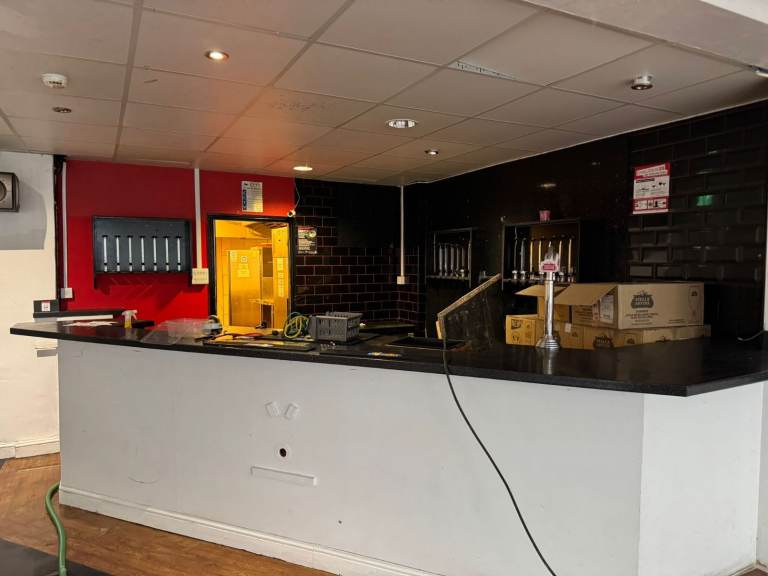 YOUR NEXT SUCCESSFUL RESTAURANT IS HERE!-Former Jamaican cafe/bar available Walsall (WS2)