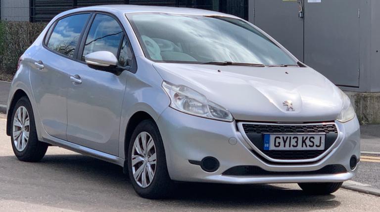 2013 Peugeot 208 1.2 VTi Access+ 5dr HATCHBACK Petrol Manual