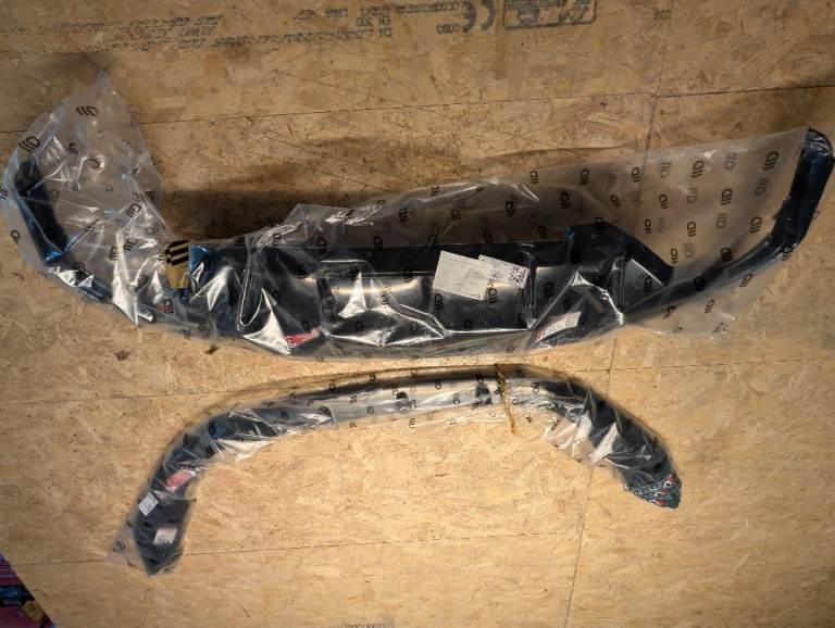 Skoda Octavia Maxton front splitter & rear diffuser