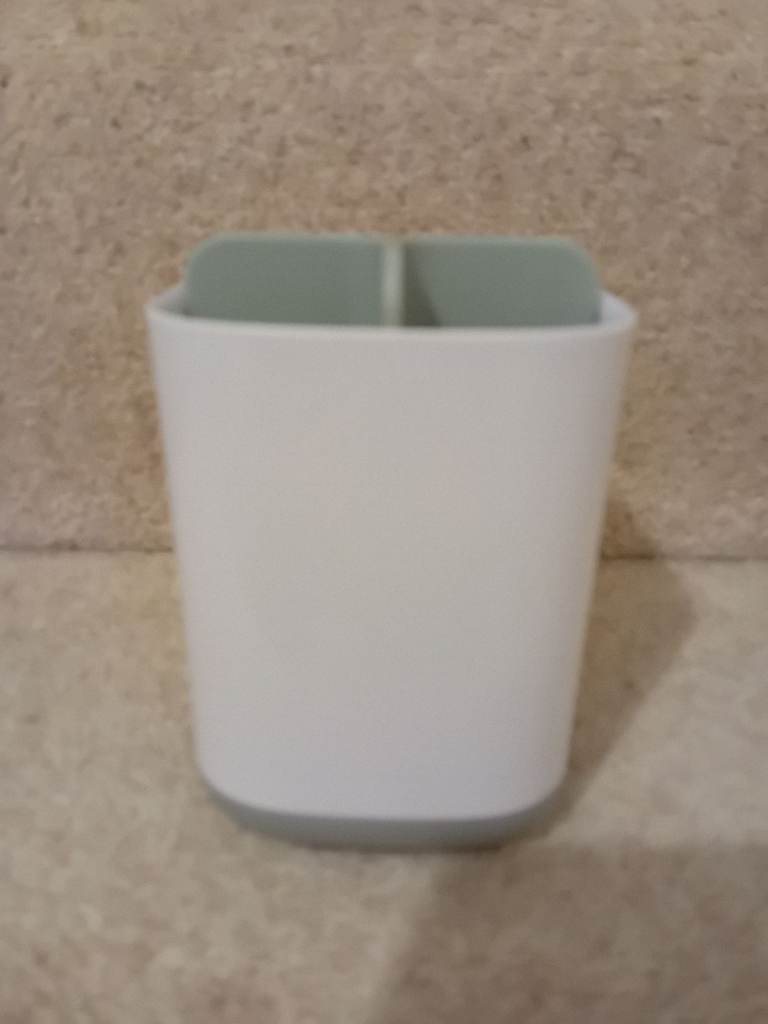 Joseph Joseph Toothbrush Holder Caddy. New. 