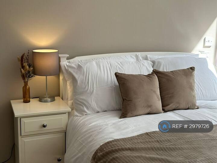 2 bedroom flat in Alexandra House, Leicester, LE1 (2 bed) (#2979726)