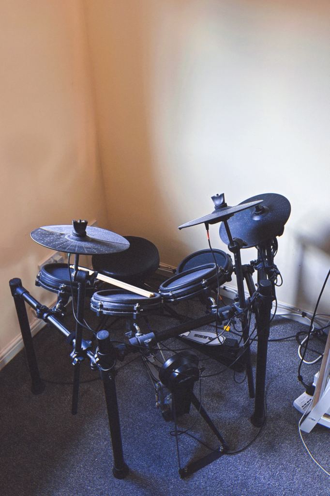 Alesis Turbo Mesh Electronic Drum Kit – Good Condition