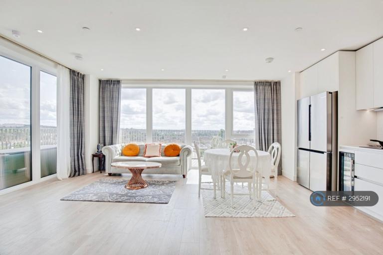 3 bedroom flat in Caldon Boulevard, London, HA0 (3 bed) (#2952191)
