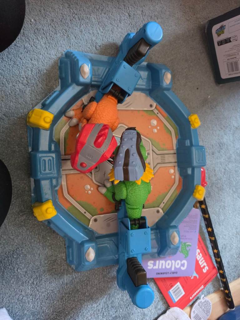 Dino Bytes Battle Arena – Good Condition