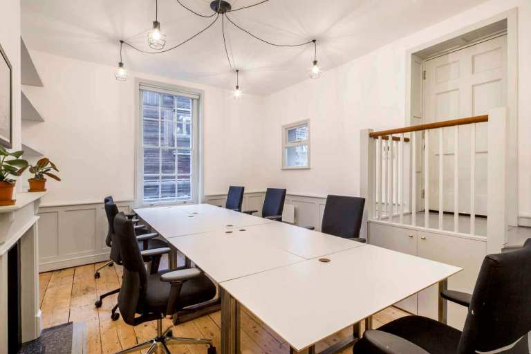 6 Person office in Dalston all inclusive with meeting rooms 
