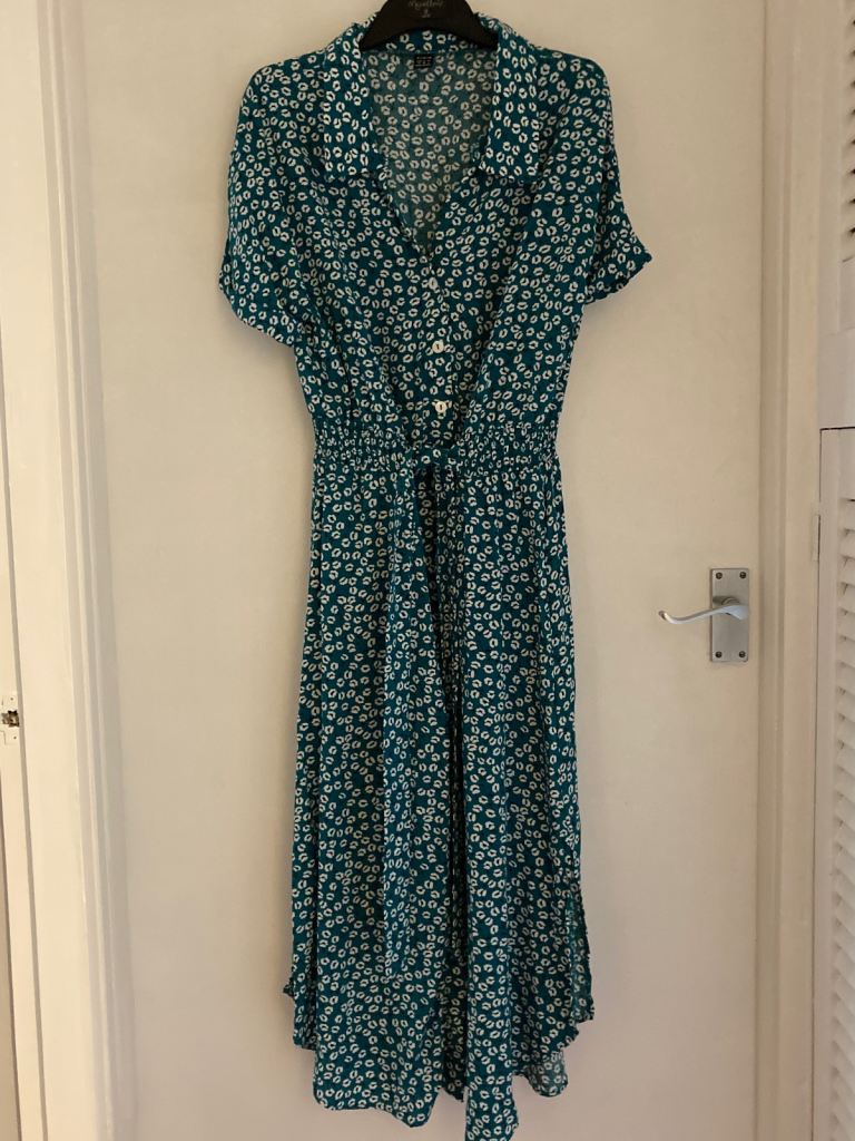 Women’s dress size 10-New