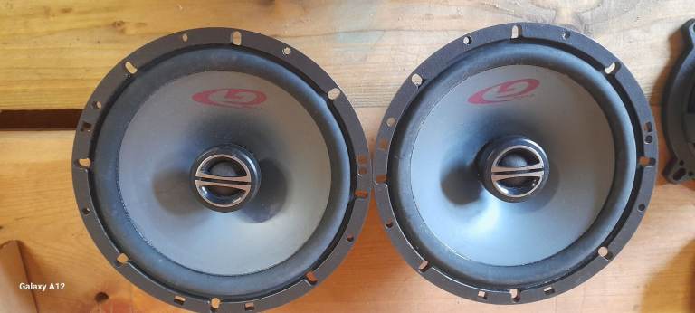 2 Alpine car speakers 