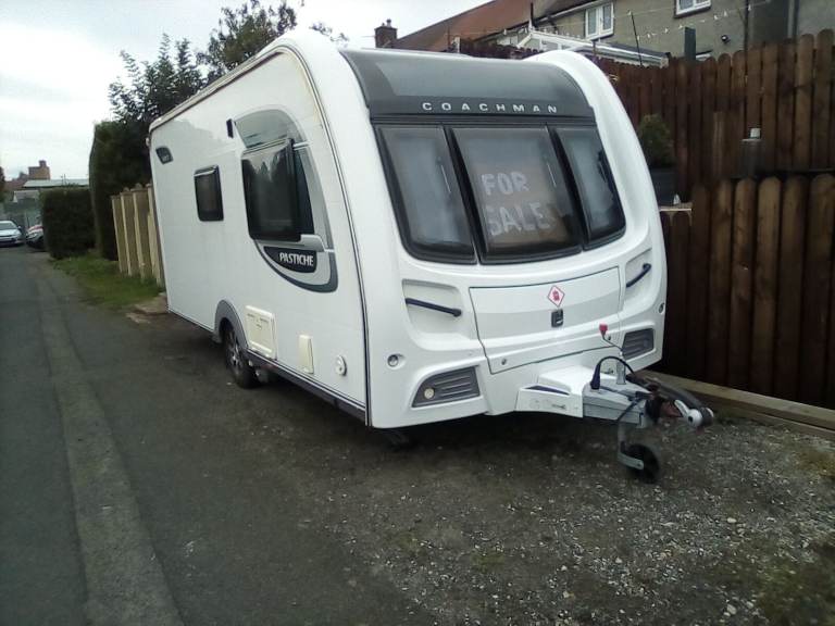 2013. Coachman pastiche 460/2