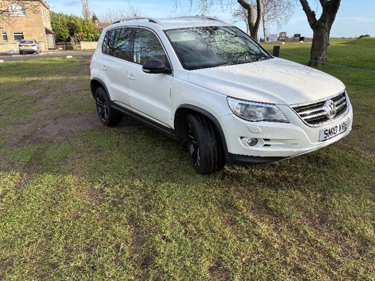 Volkswagen, TIGUAN, Estate, 2010, Semi-Auto, 1968 (cc), 5 doors