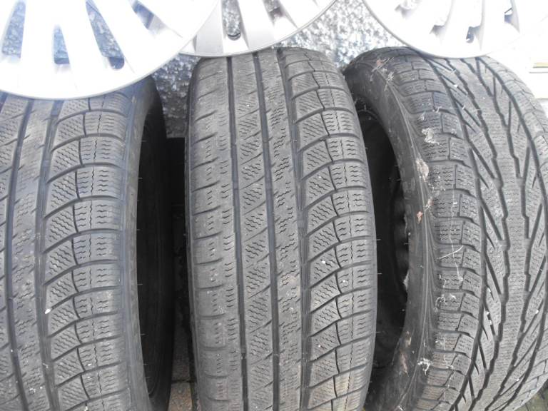 4 tyres very good condition 225/55 r 16 looking for quick sale £40