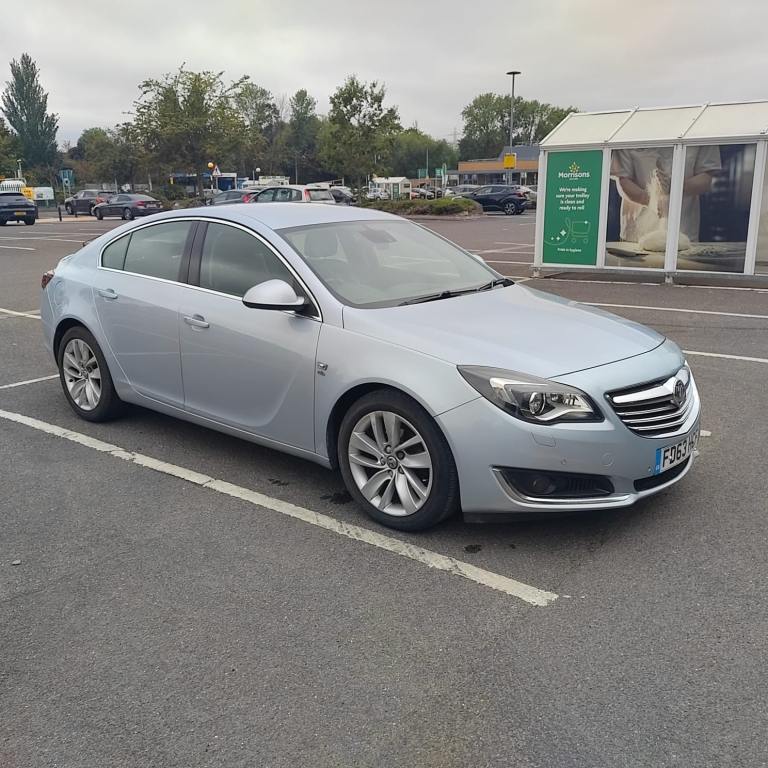 IMMACULATE VAUXHALL INSIGNIA ELITE 2014 ONLY 93,000 MILES LEATHER SEATS 6 SPEED 12 MONTHS WARRANTY