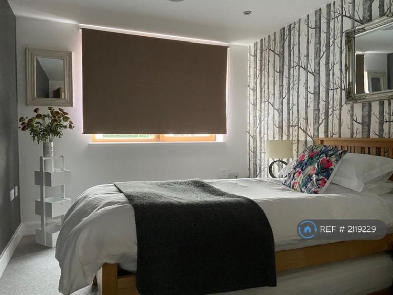 1 bedroom in Blue Hill Farm, Watton At Stone, Hertford, SG14 (#2119229)