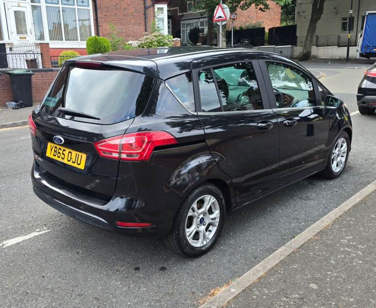 Ford Bmax 1.4 petrol ulezz 2016 Fiesta polo focus toyota yaris corsa
