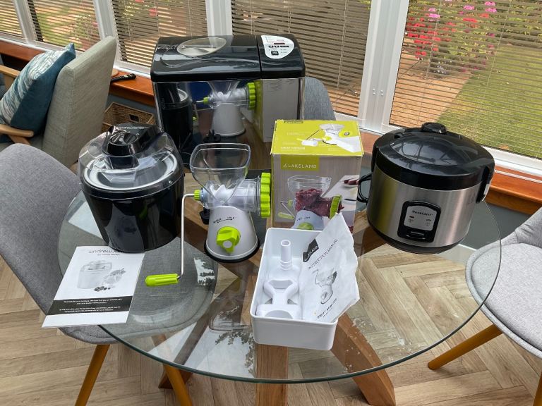 Assorted small kitchen appliances.