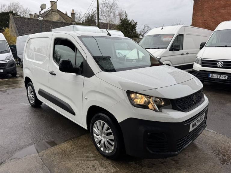 2022 71 PEUGEOT PARTNER 1.5 BLUEHDI 1000 PROFESSIONAL PREMIUM STANDARD PANEL VAN