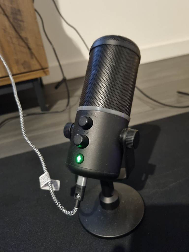 Microphone,- Dynamic Razer Seiren Elite Professional Grade Streaming for gaming pc laptop computer
