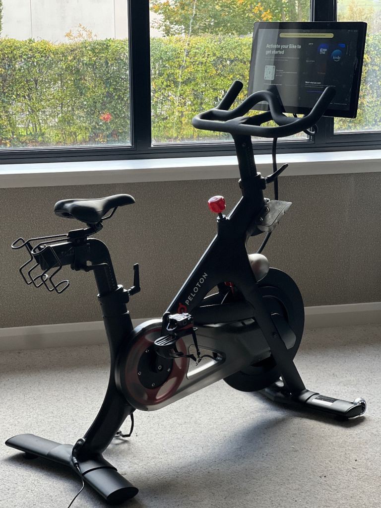 Peloton exercise bike (Gen 3) Immaculate