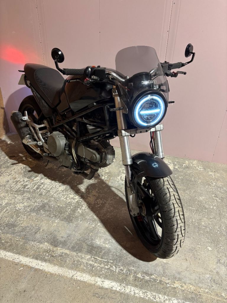 Ducati Dark Monster 600, Custom